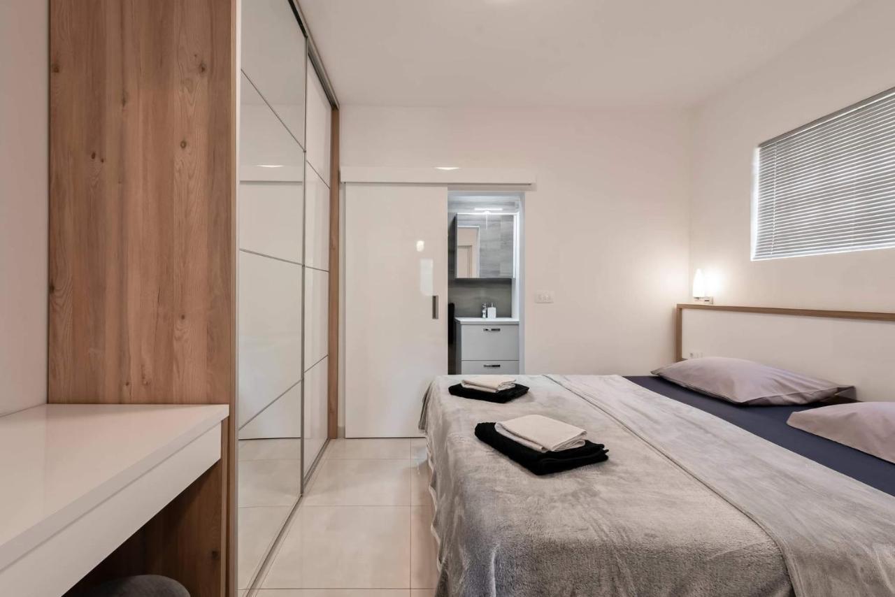 Apartment White Pearl Razanac Exterior photo